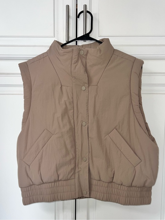 entro Jackets & Blazers - entro Neutral Taupe Puffer Vest